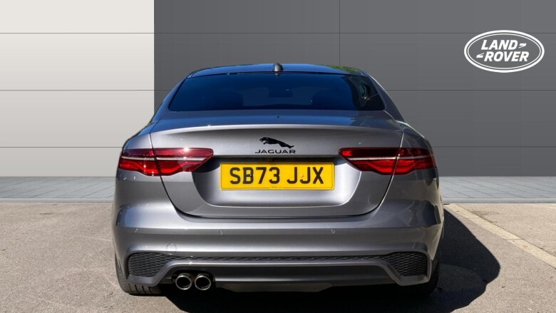 Jaguar XE 2.0 D200 R-Dynamic SE Black 4dr Auto Diesel Saloon